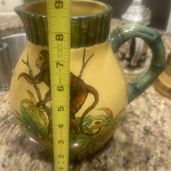 Ceramic water/juice pitcher. - Picture 5 of 6